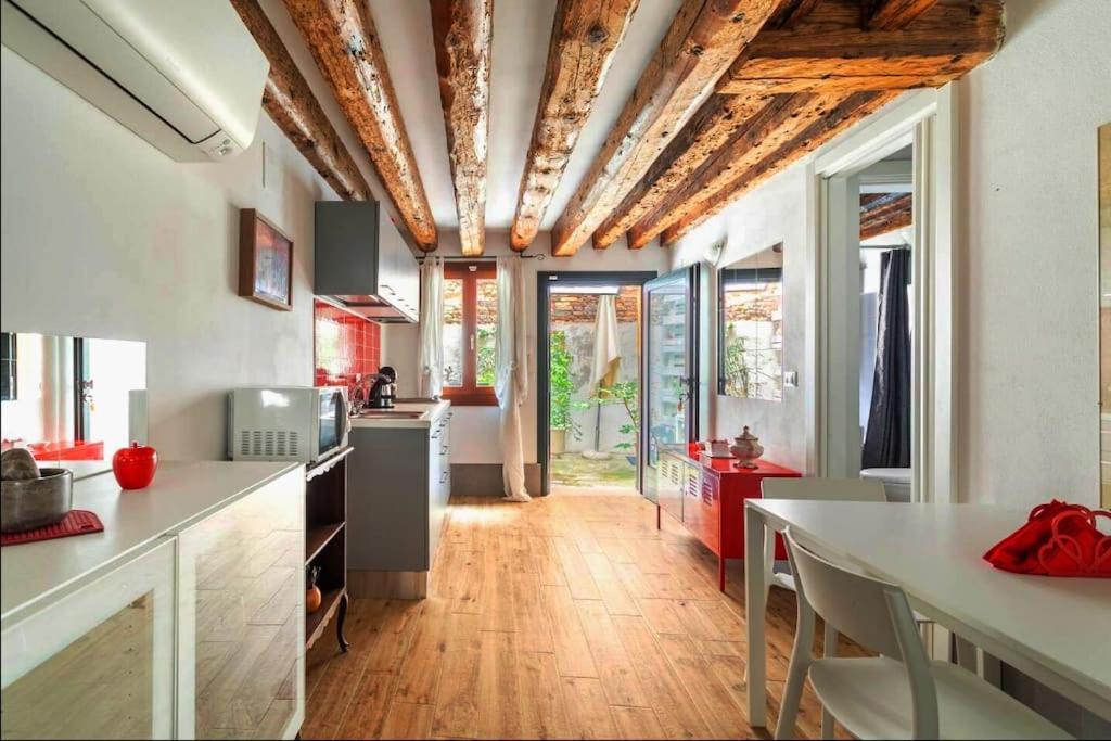 Ca 3 Leoni - Romantic House In The Heart Of Venecia Exterior foto